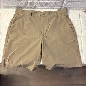 Vineyard Vines Men's Breaker Performance Khaki Shorts
